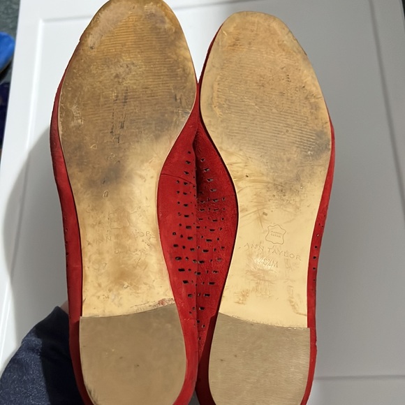 Ann Taylor Suede Flats Size 8.5 - Picture 4 of 6